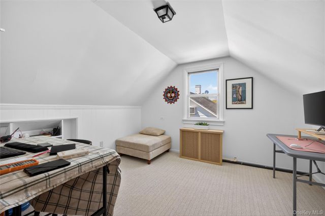 27 Spruce Street, Islip, NY 11751