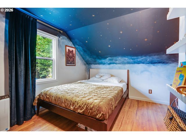 2160 Sw 79TH Ave, Portland, OR 97225