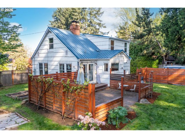 2160 Sw 79TH Ave, Portland, OR 97225
