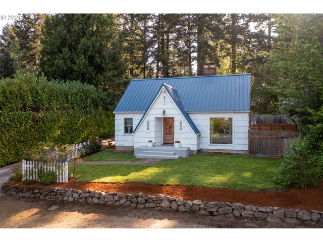 2160 Sw 79TH Ave, Portland, OR 97225