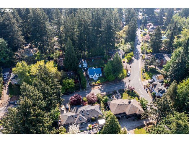 2160 Sw 79TH Ave, Portland, OR 97225