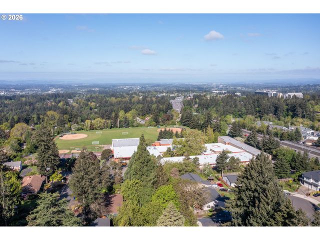 2160 Sw 79TH Ave, Portland, OR 97225
