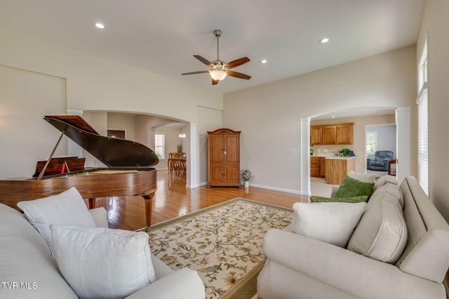 15 East Dale Court, Greeneville, TN 37745