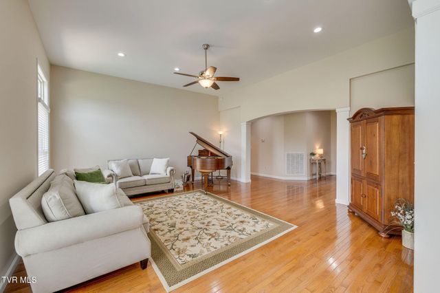 15 East Dale Court, Greeneville, TN 37745