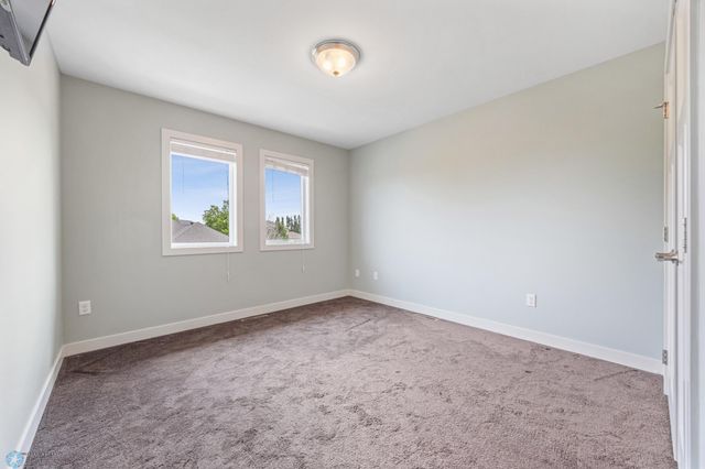 4337 66th Street S, Fargo, ND 58104