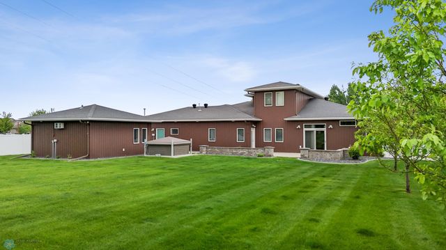4337 66th Street S, Fargo, ND 58104