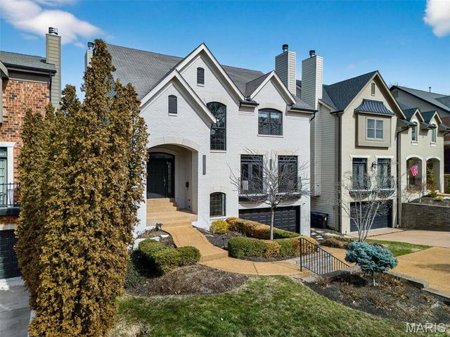 7249 Forsyth Boulevard, St Louis, MO 63105