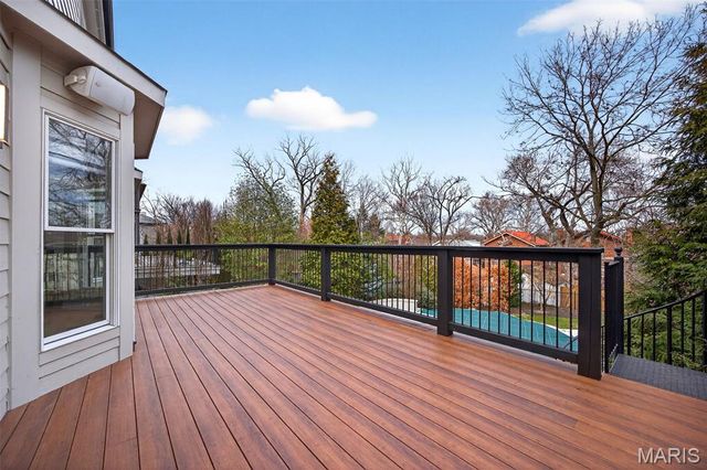 7249 Forsyth Boulevard, St Louis, MO 63105