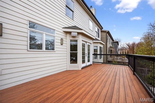 7249 Forsyth Boulevard, St Louis, MO 63105