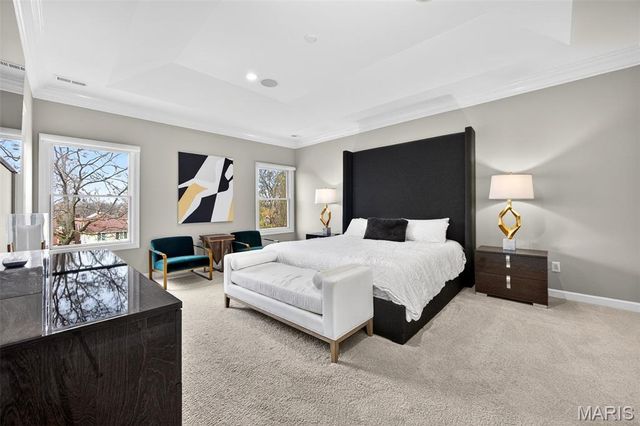 7249 Forsyth Boulevard, St Louis, MO 63105