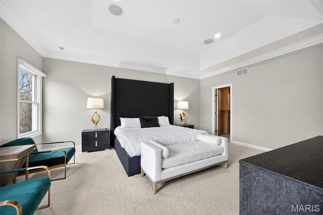 7249 Forsyth Boulevard, St Louis, MO 63105