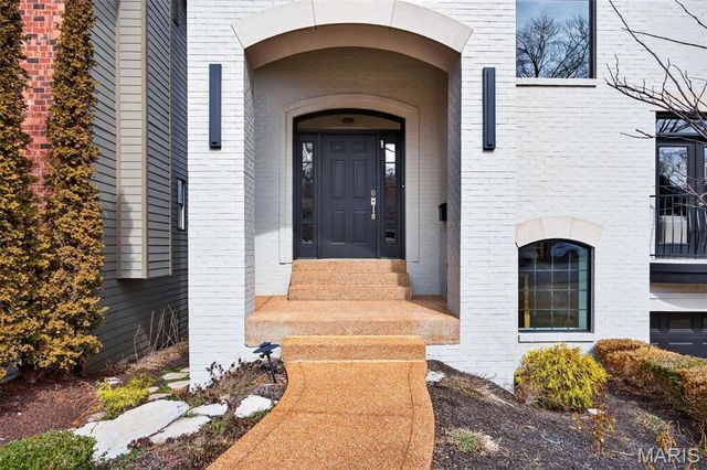 7249 Forsyth Boulevard, St Louis, MO 63105