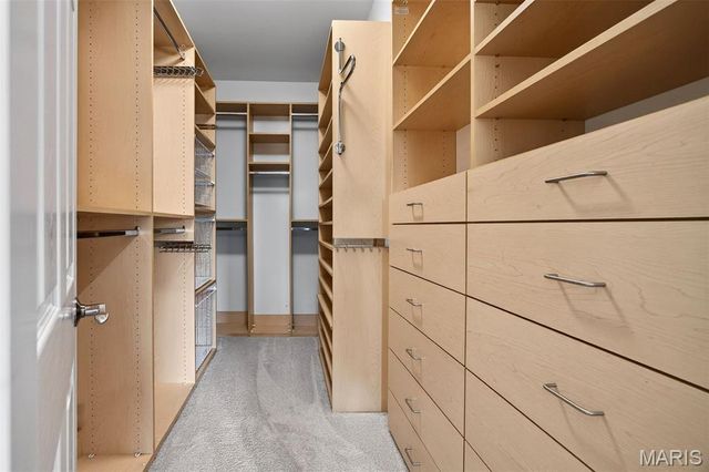 7249 Forsyth Boulevard, St Louis, MO 63105