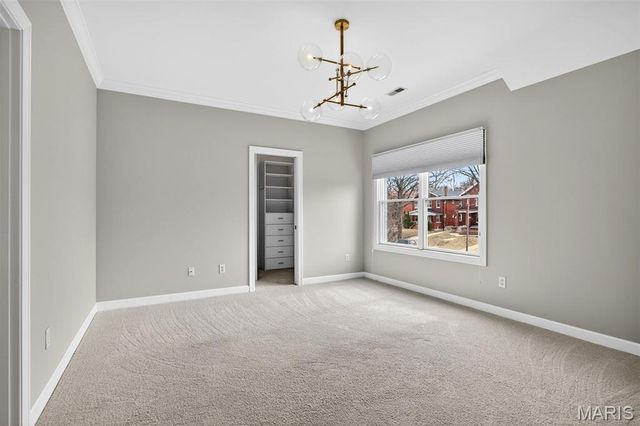 7249 Forsyth Boulevard, St Louis, MO 63105