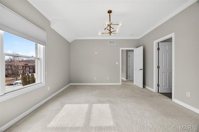 7249 Forsyth Boulevard, St Louis, MO 63105