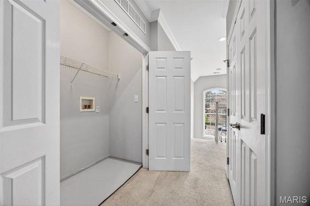 7249 Forsyth Boulevard, St Louis, MO 63105