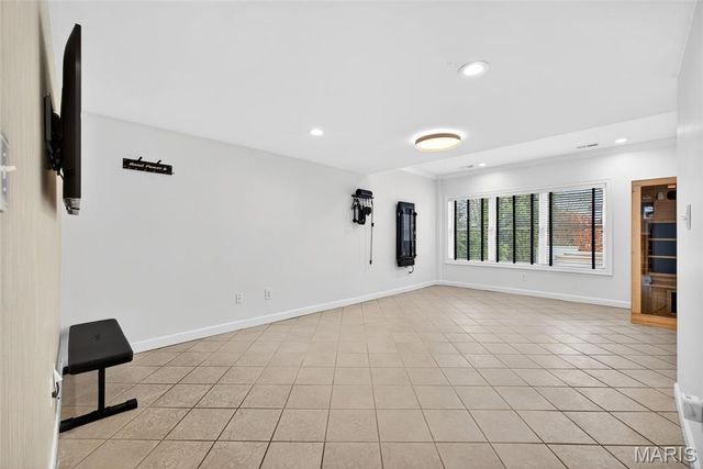 7249 Forsyth Boulevard, St Louis, MO 63105