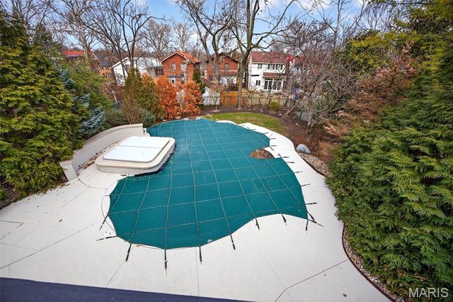 7249 Forsyth Boulevard, St Louis, MO 63105