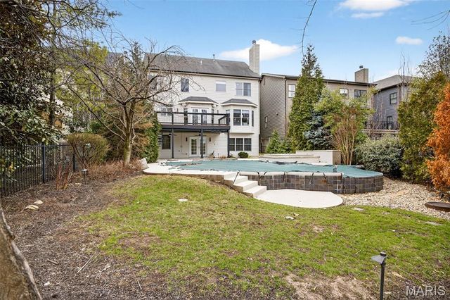 7249 Forsyth Boulevard, St Louis, MO 63105