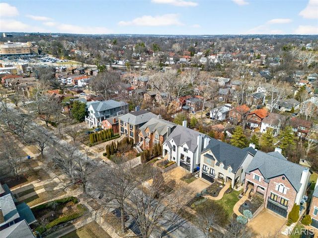 7249 Forsyth Boulevard, St Louis, MO 63105