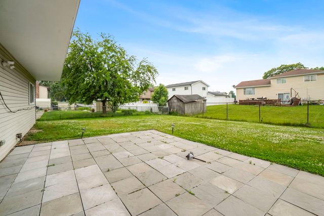 154 Pheasant Road, Matteson, IL 60443