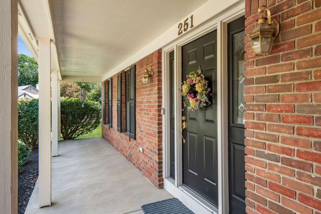 251 Hopewell Court, Powell, OH 43065