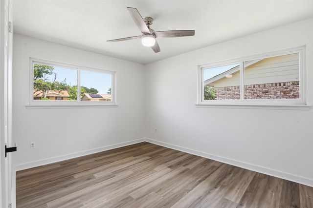 833 Bridle Avenue, White Settlement, TX 76108