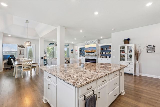 17060 SECRET HOLLOW LOOP, Clermont, FL 34711