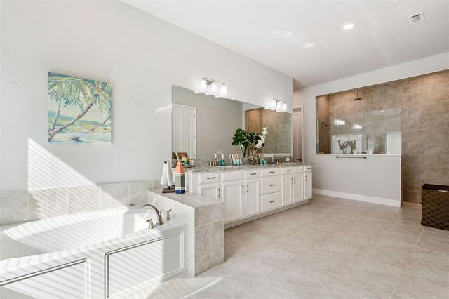 17060 SECRET HOLLOW LOOP, Clermont, FL 34711