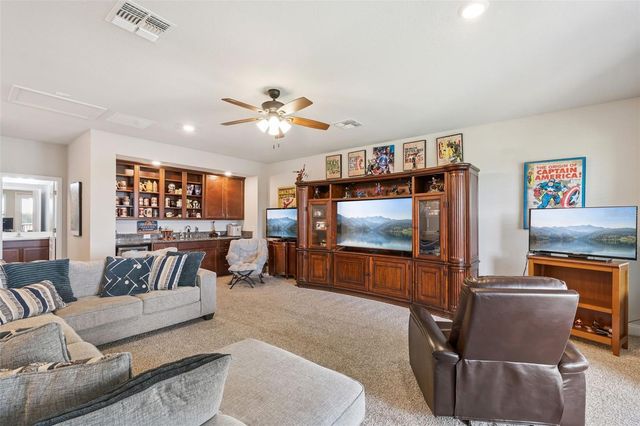 17060 SECRET HOLLOW LOOP, Clermont, FL 34711