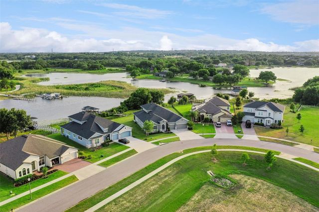 17060 SECRET HOLLOW LOOP, Clermont, FL 34711