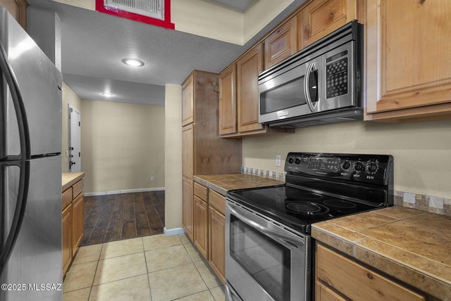 6441 N Tierra de las Catalinas Apt 55, Tucson, AZ 85718