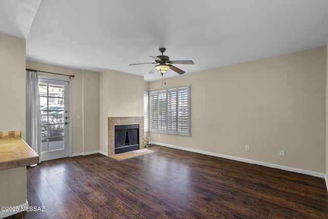 6441 N Tierra de las Catalinas Apt 55, Tucson, AZ 85718