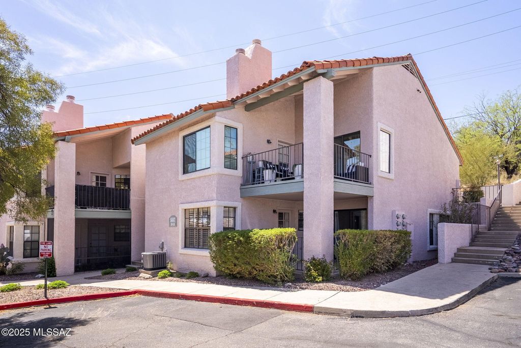 6441 N Tierra de las Catalinas Apt 55, Tucson, AZ 85718