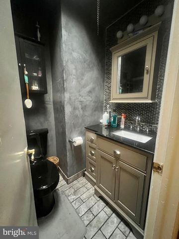 807 BRIGHTON ST, Philadelphia, PA 19111