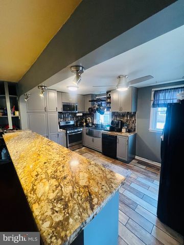 807 BRIGHTON ST, Philadelphia, PA 19111