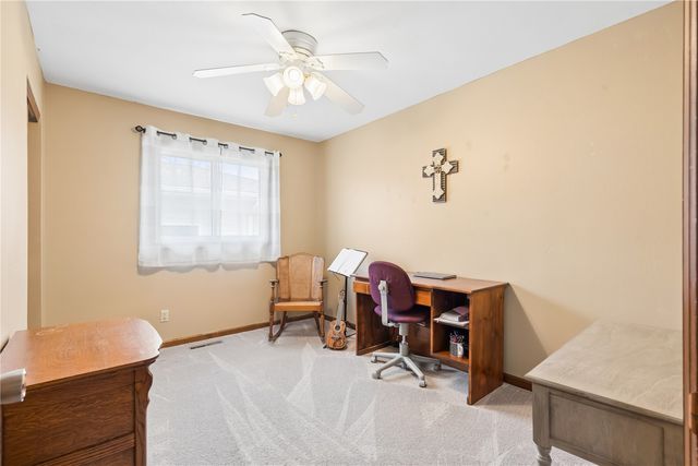 3435 25th Avenue, Marion, IA 52302