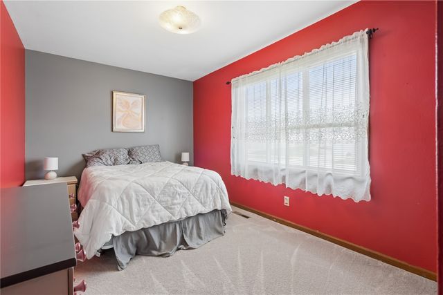 3435 25th Avenue, Marion, IA 52302