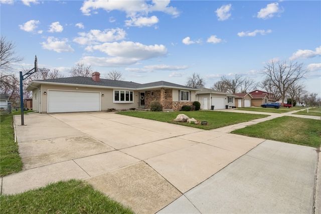 3435 25th Avenue, Marion, IA 52302