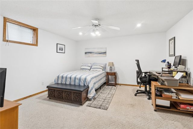 3435 25th Avenue, Marion, IA 52302