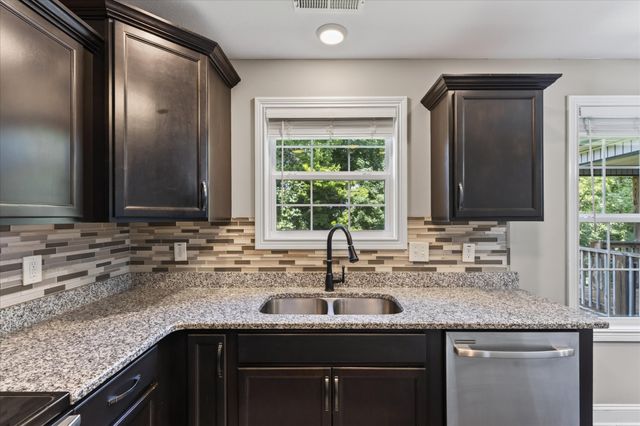 1880 Rains Road, Clarksville, TN 37042