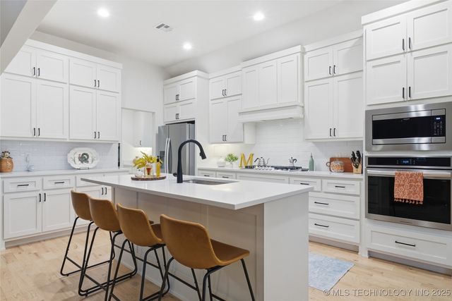 14145 S College Avenue, Bixby, OK 74008