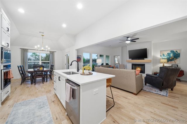 14145 S College Avenue, Bixby, OK 74008