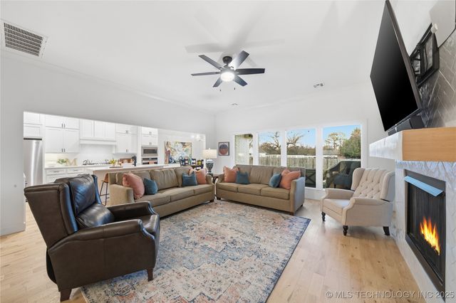 14145 S College Avenue, Bixby, OK 74008