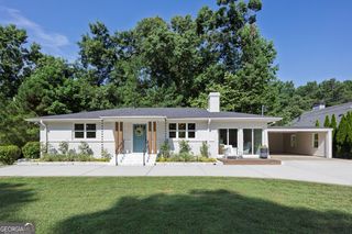 401 Cottonwood Drive, Woodstock, GA 30189