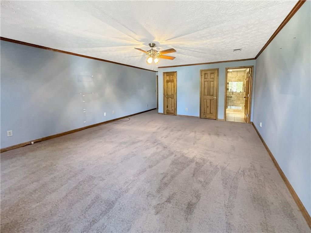 Image 17 of property listing at 6708 Bass Circle, Buford, GA 30518