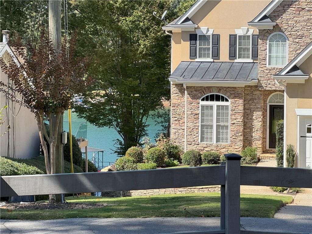 Image 36 of property listing at 6708 Bass Circle, Buford, GA 30518