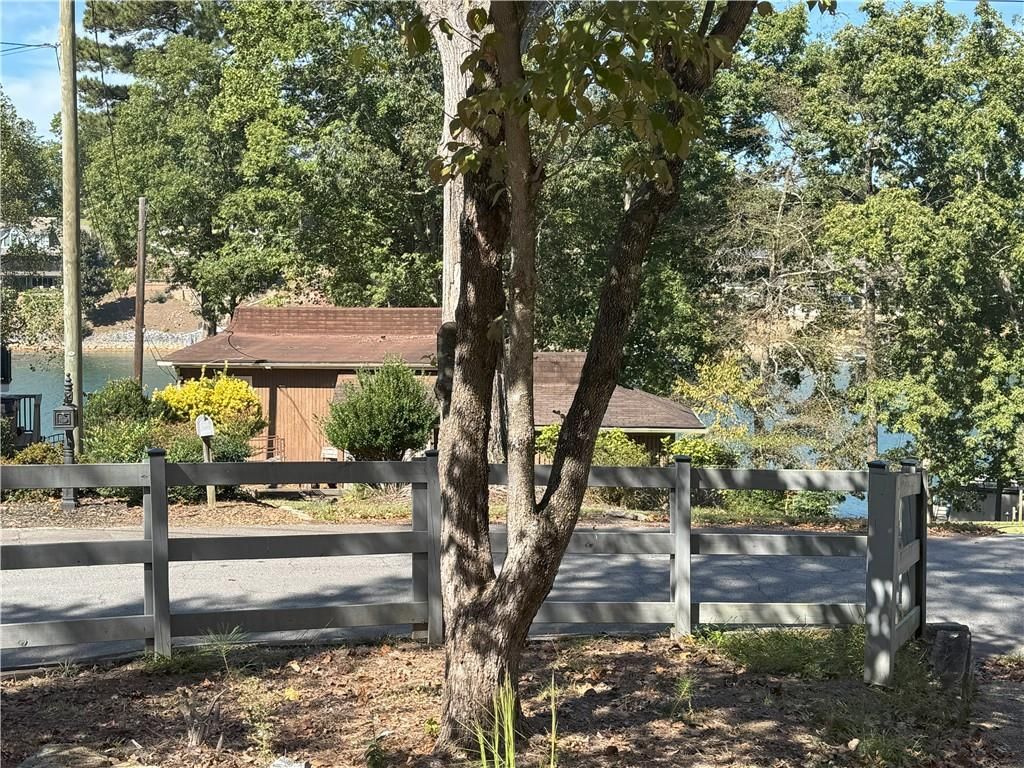 Image 37 of property listing at 6708 Bass Circle, Buford, GA 30518