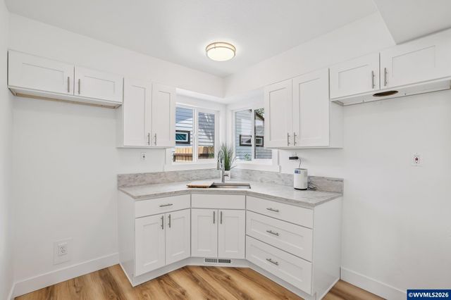 2360 Townsend Wy SE, Salem, OR 97301