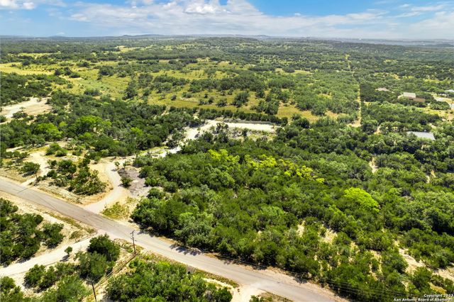 472 Stallion Estates Dr, Spring Branch, TX 78070